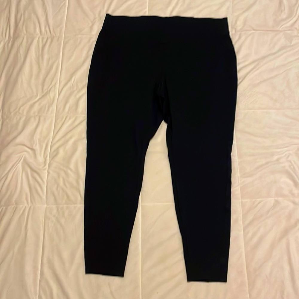 Black Everyday leggings, great for fall/winter!!